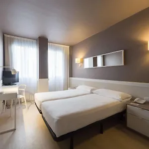 Paral-lel Hotell